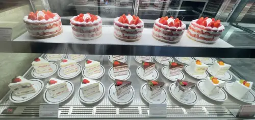 Kitchen205 草莓蛋糕 櫃台展示