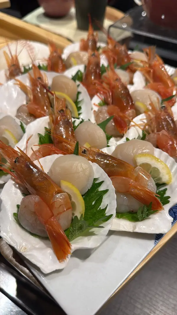 新鮮干貝與甜蝦生魚片