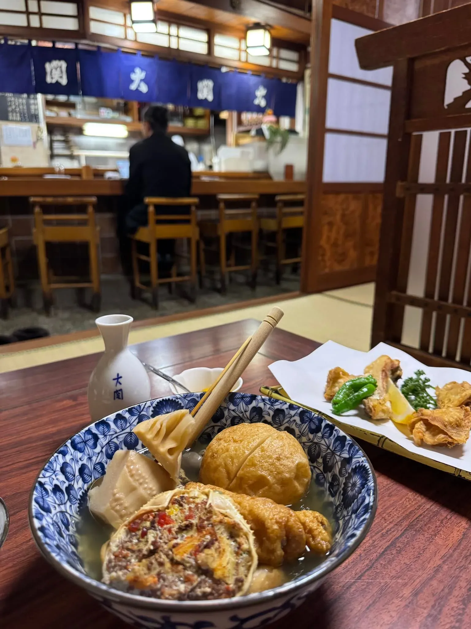 大衆割烹大關 香箱蟹關東煮 — 蟹面與綜合關東煮特寫