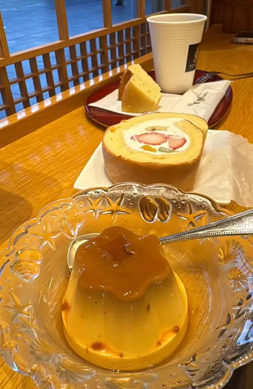 富山車站 FERVER 甜點店 — 店內陳列