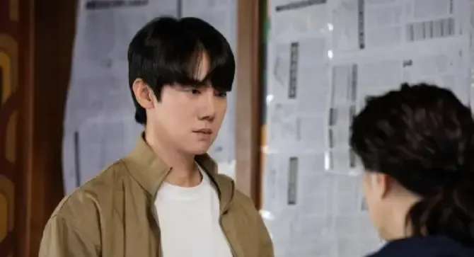 《神與律師事務所》EP6 以朗被指認為嫌疑人的場景畫面