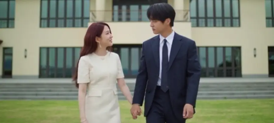 《毛骨悚然的戀愛》EP12 千如麗與馬康旭牽手迎向平凡日常場景畫面