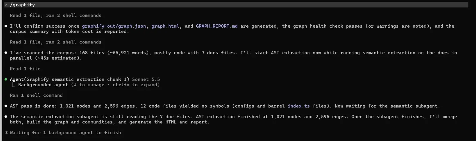 Claude Code 執行 /graphify . 的終端機畫面:正在掃描專案檔案並建立知識圖,顯示檔案數與節點數,輸出路徑已遮