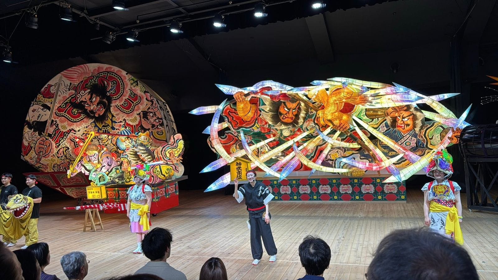 2025 年 6 月 青森 星野集團 青森屋 陸奧祭屋每晚都會舉辦能感受到青森慶典熱烈氣氛的表演